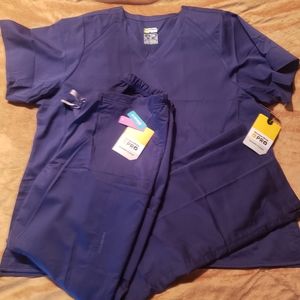 Wonder Wink Pro Scrub set, navy blue, 2x top , and 1xl Tall pants. Brand new